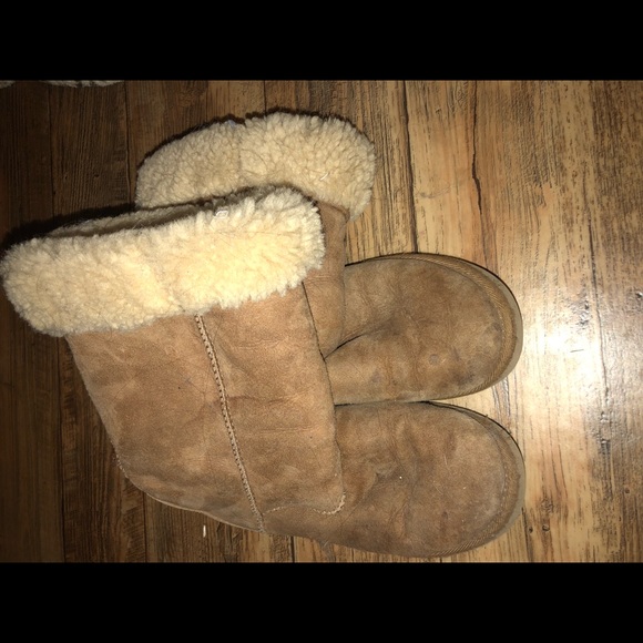 Ugg Boots - Picture 2 of 3